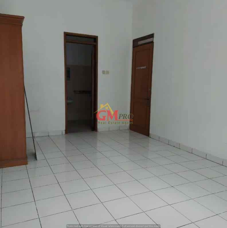 dijual rumah senam indah