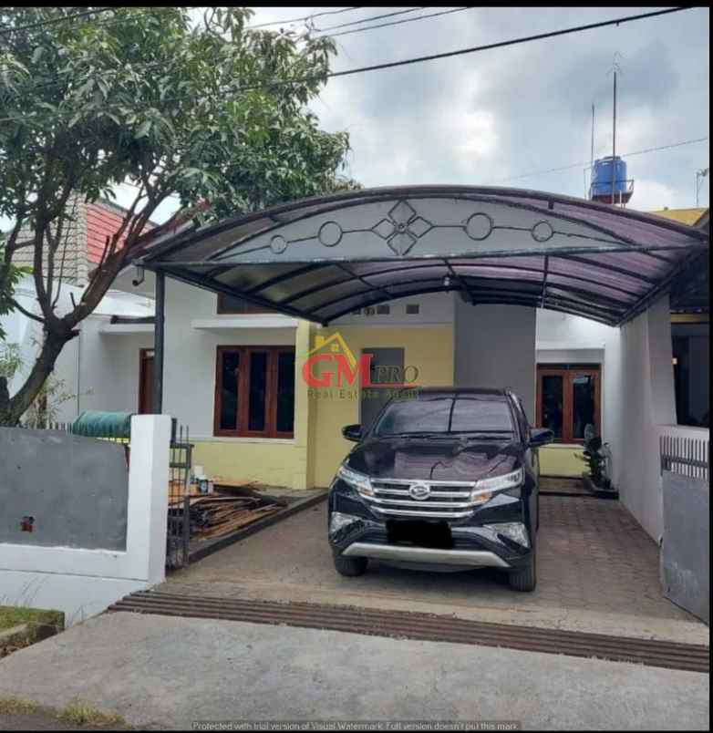 dijual rumah senam indah
