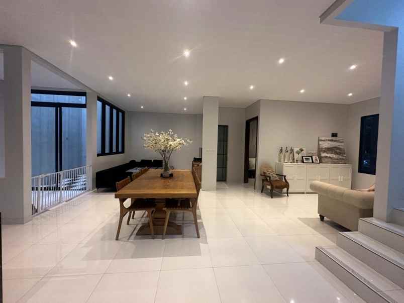 dijual rumah sentul city
