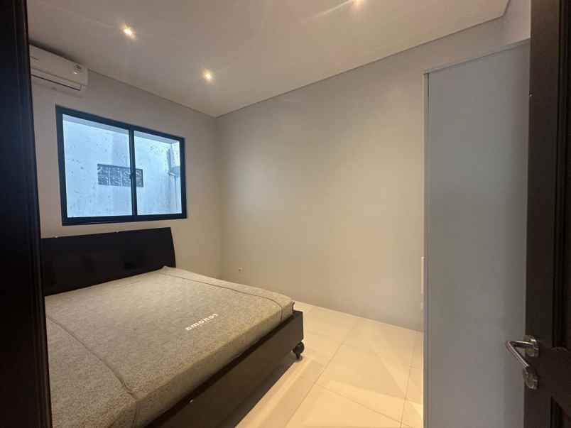 dijual rumah sentul city