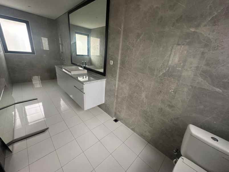dijual rumah sentul city