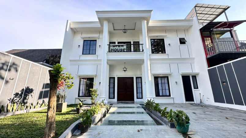 dijual rumah sentul city semi furnished