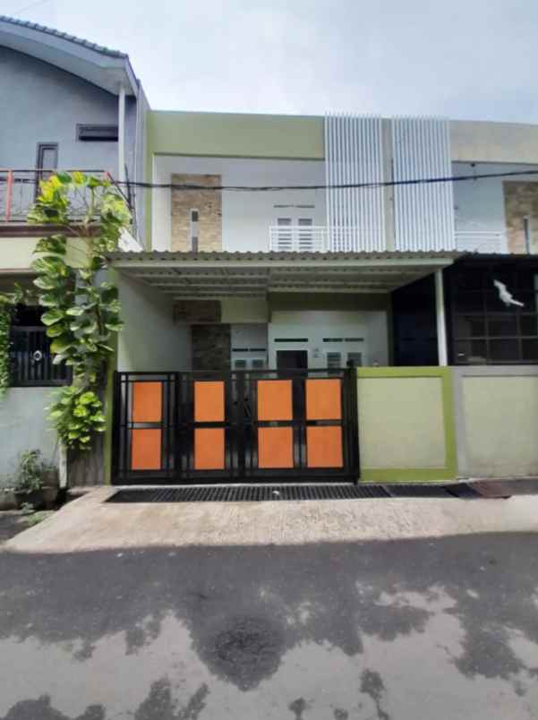 dijual rumah serengseng sawah