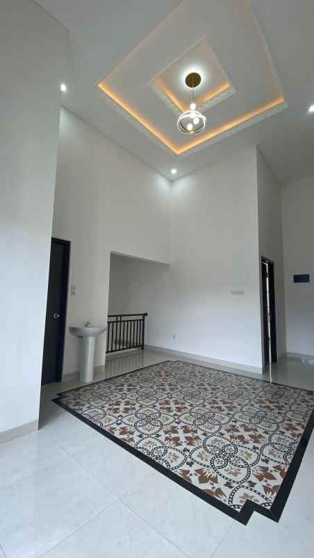 dijual rumah serua ciputat tangerang