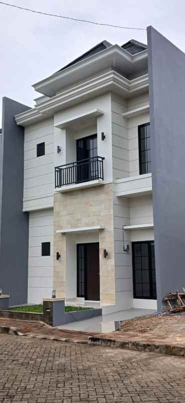 dijual rumah serua ciputat tangerang