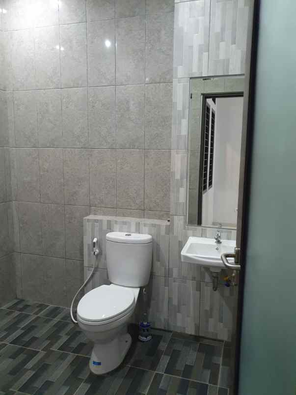 dijual rumah setiabudi setiabudhi