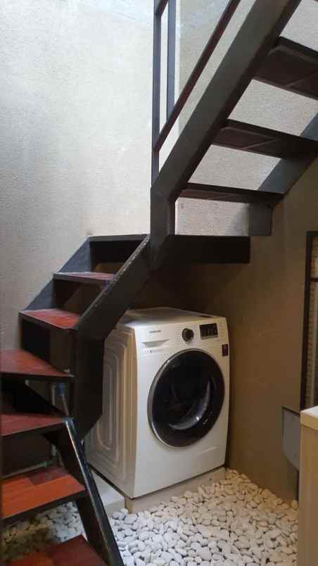 dijual rumah setu cipayung