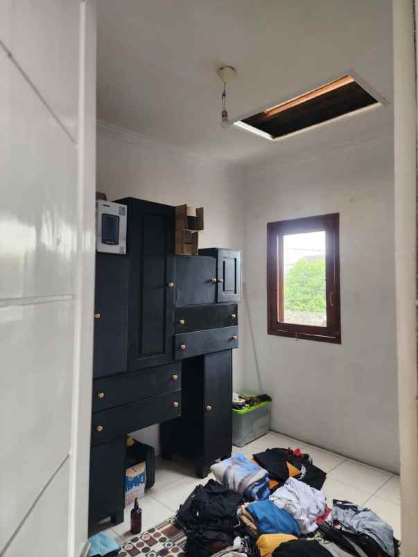 dijual rumah siap huni 2 lantai lokasi sawojajar