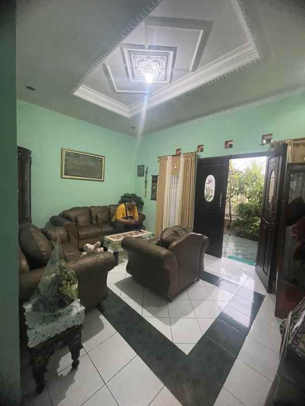 dijual rumah siap huni lokasi di sulfat kota malang