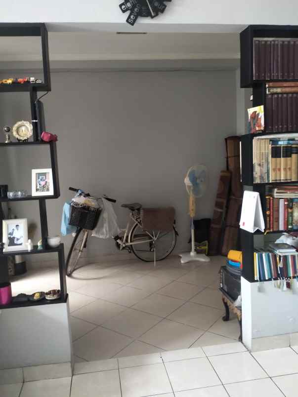 dijual rumah siap huni rapi bersih