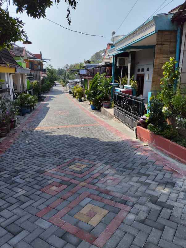 dijual rumah sinar waluyo kedungmundu