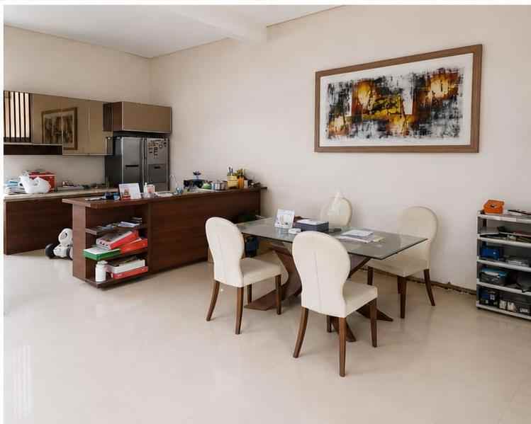 dijual rumah singgasana pradana