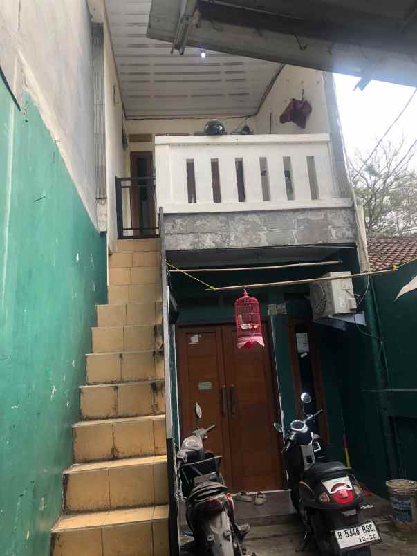 dijual rumah srengseng