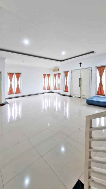 dijual rumah srengseng kembangan
