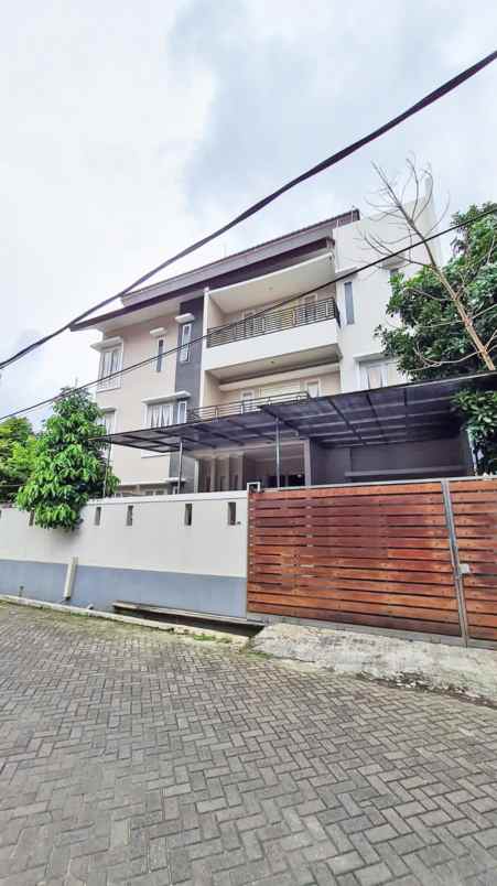dijual rumah srengseng kembangan