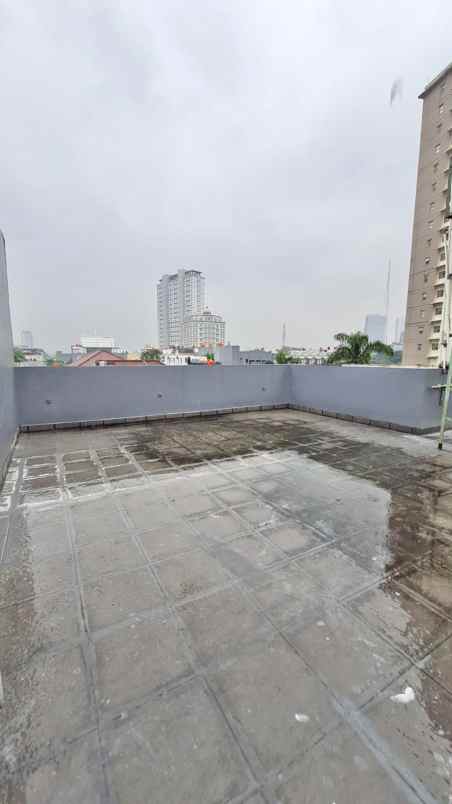 dijual rumah srengseng kembangan
