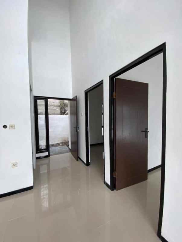 dijual rumah strategis dekat kampus umm