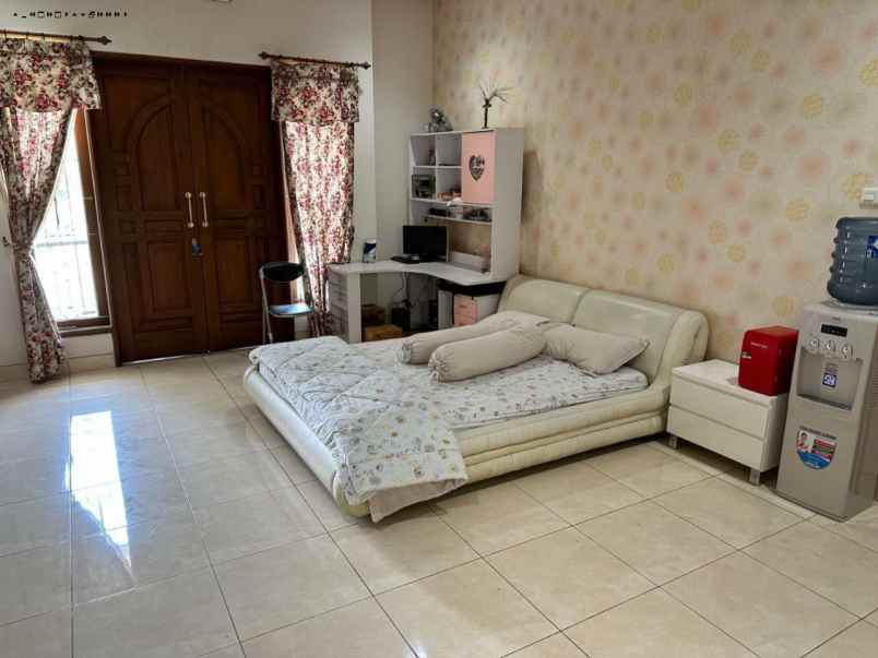 dijual rumah sukolilo