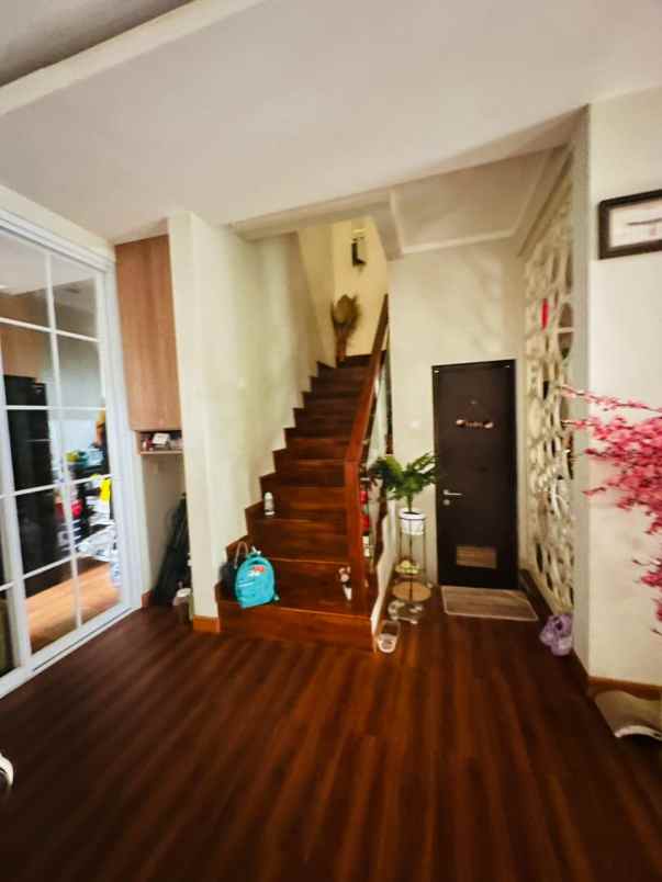 dijual rumah summarecon bekasi cluster