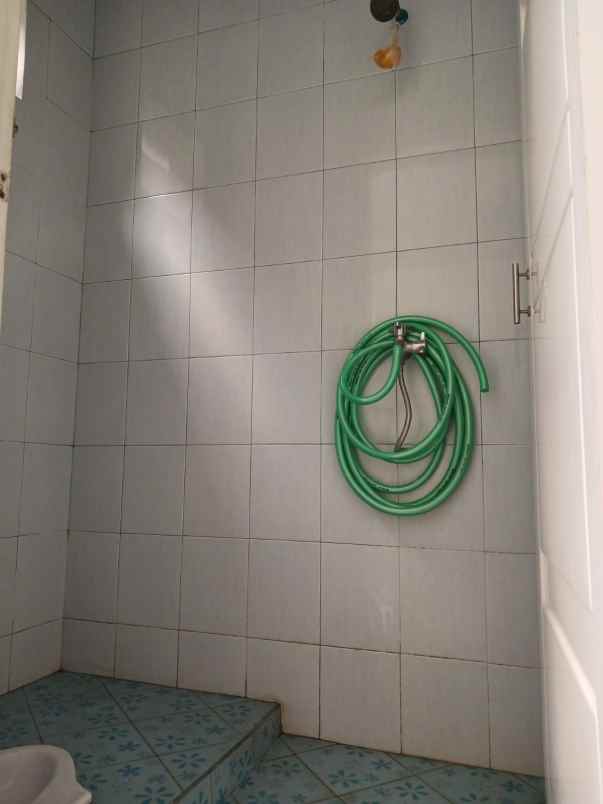 dijual rumah surya regency