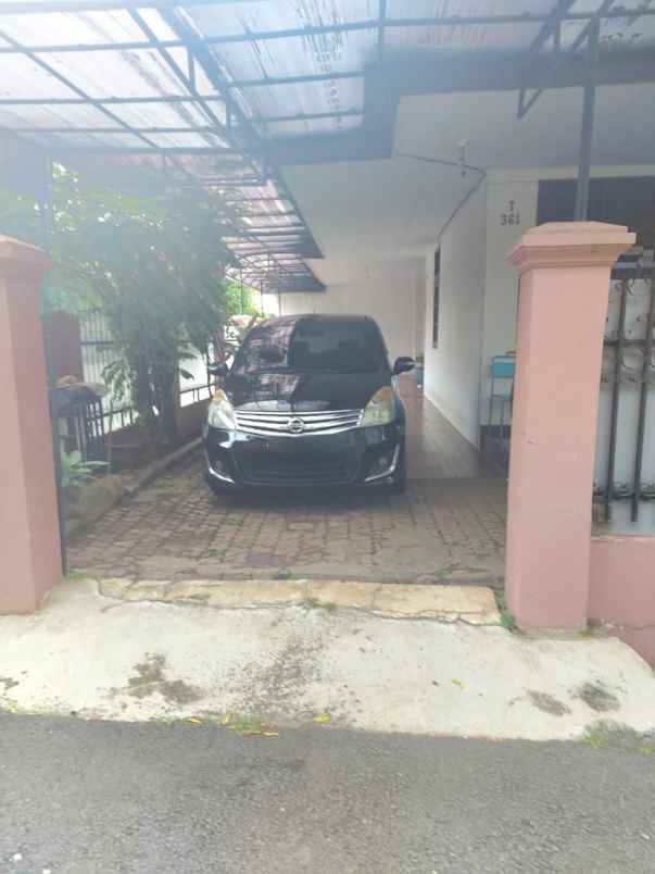 dijual rumah taman buaran indah 1