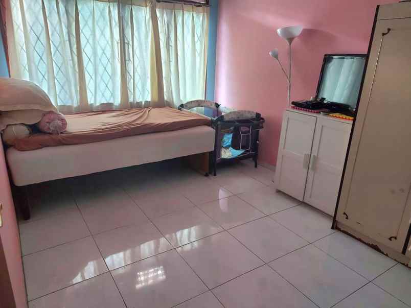 dijual rumah taman buaran indah 1