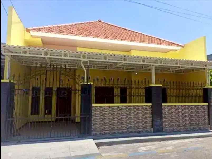dijual rumah taman pinang indah sidoarjo