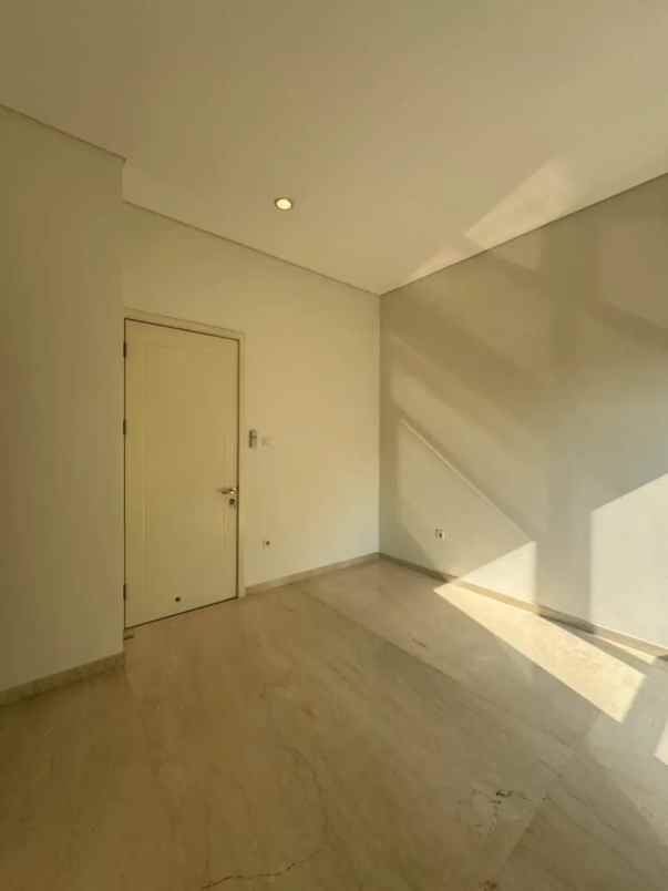 dijual rumah taman puspa raya citraland