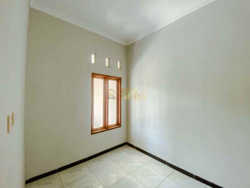 dijual rumah tamanmartani kalasan