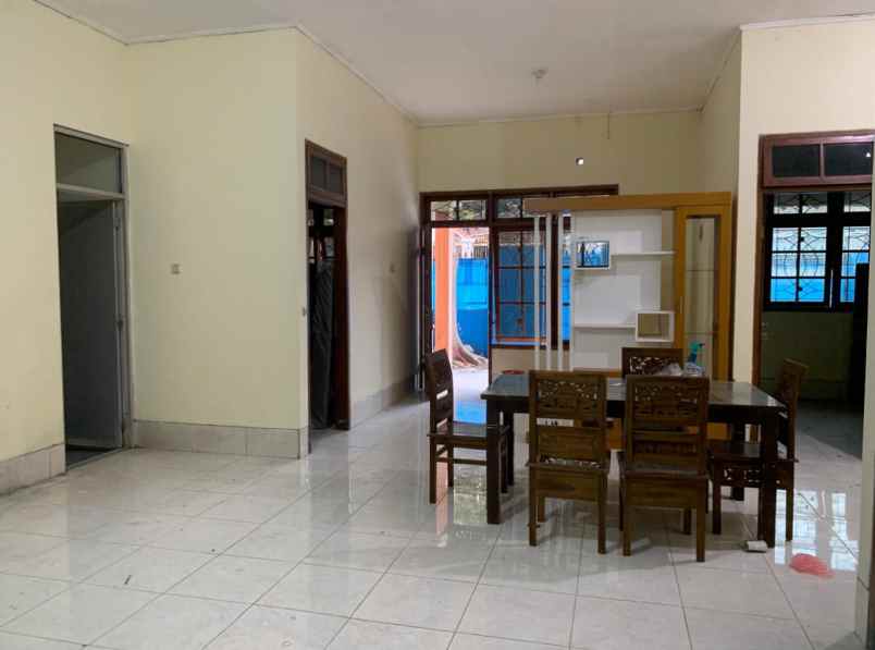 dijual rumah tanah tinggi kec johar