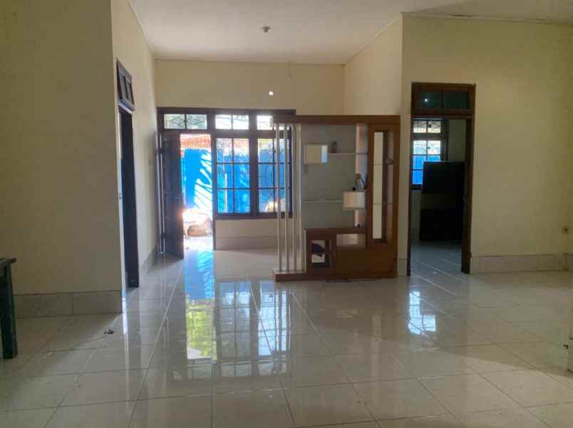 dijual rumah tanah tinggi kec johar