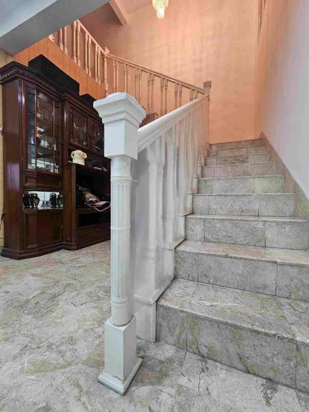 dijual rumah tanjung barat jagakarsa