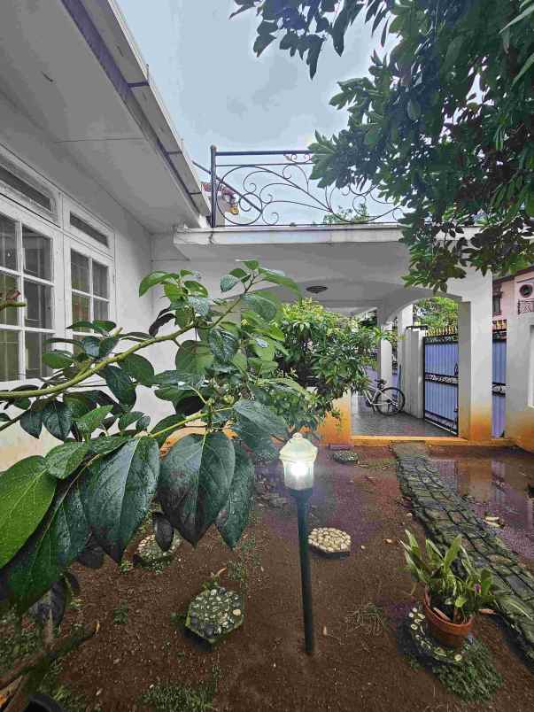 dijual rumah tanjung barat jagakarsa