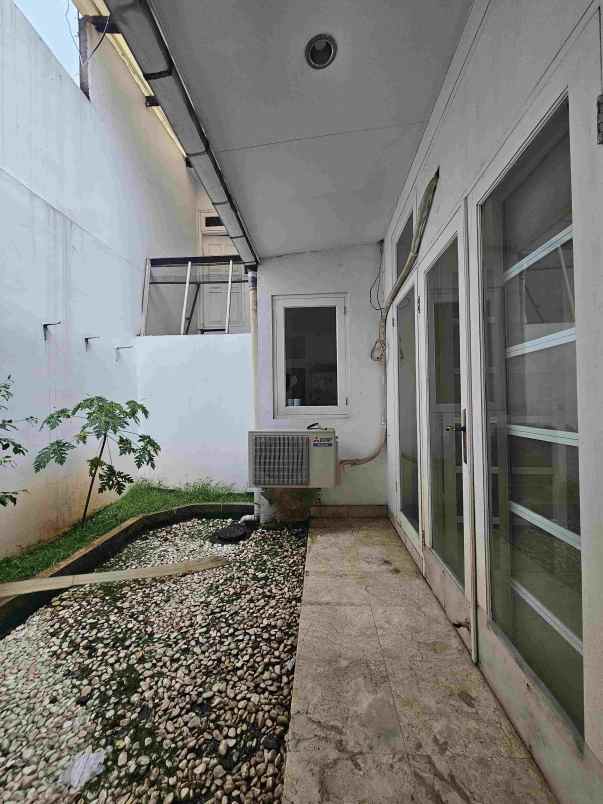 dijual rumah tanjung barat jagakarsa