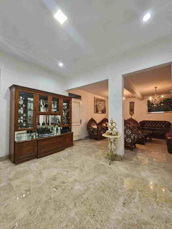 dijual rumah tanjung barat jagakarsa