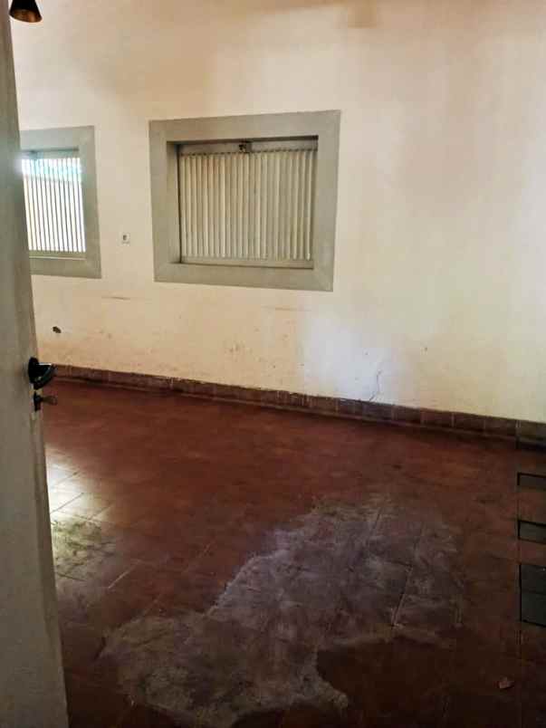 dijual rumah teuku umar