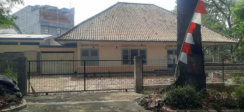 dijual rumah teuku umar