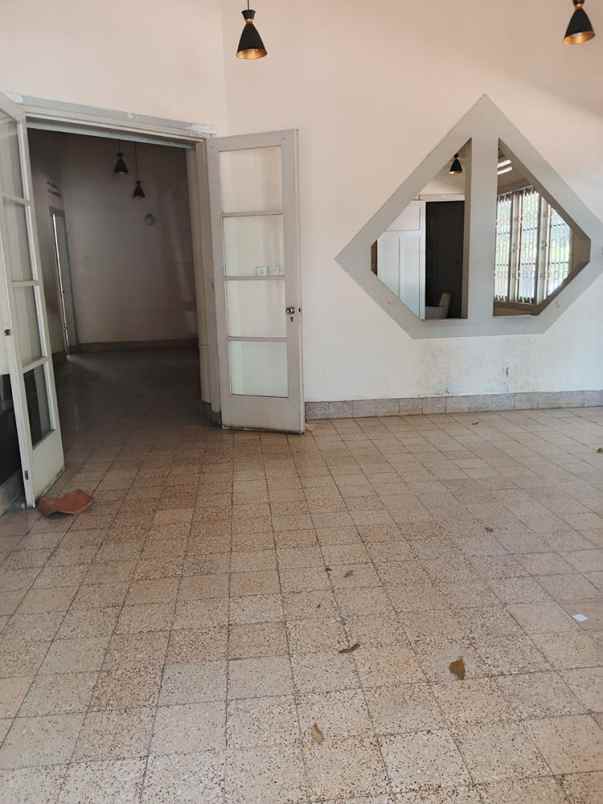 dijual rumah teuku umar