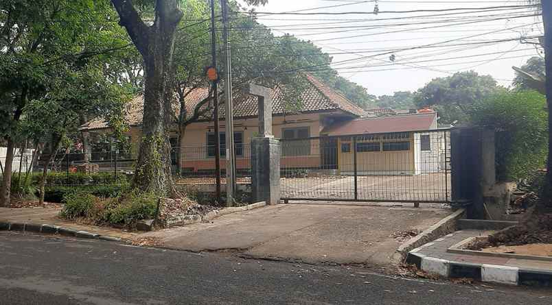 dijual rumah teuku umar