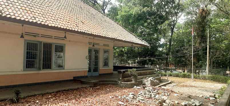 dijual rumah teuku umar