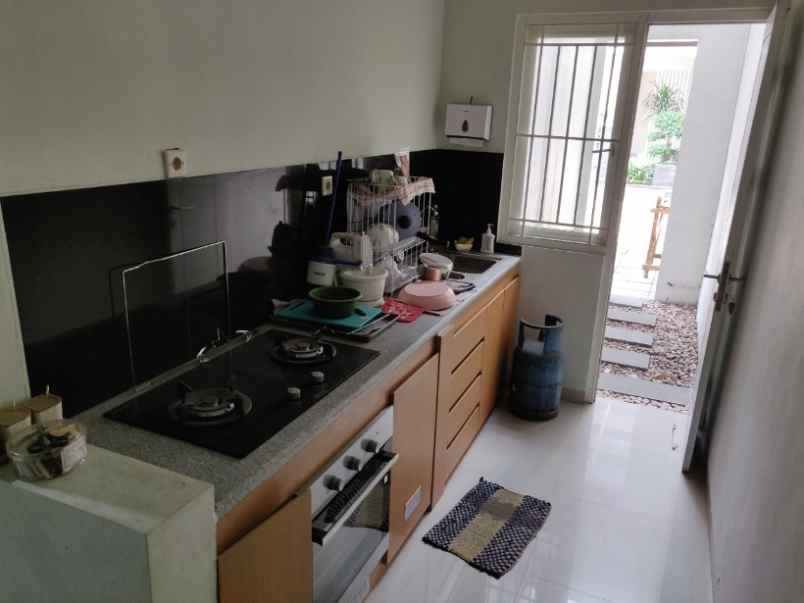 dijual rumah the gayungsari