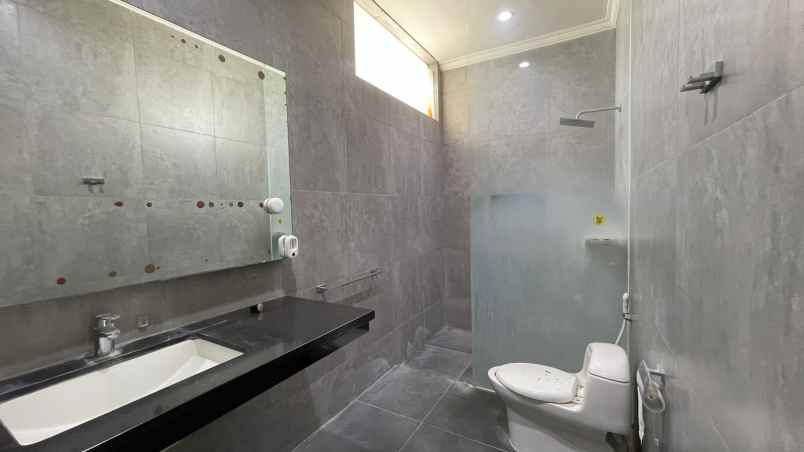 dijual rumah the mansion pakuwon indah