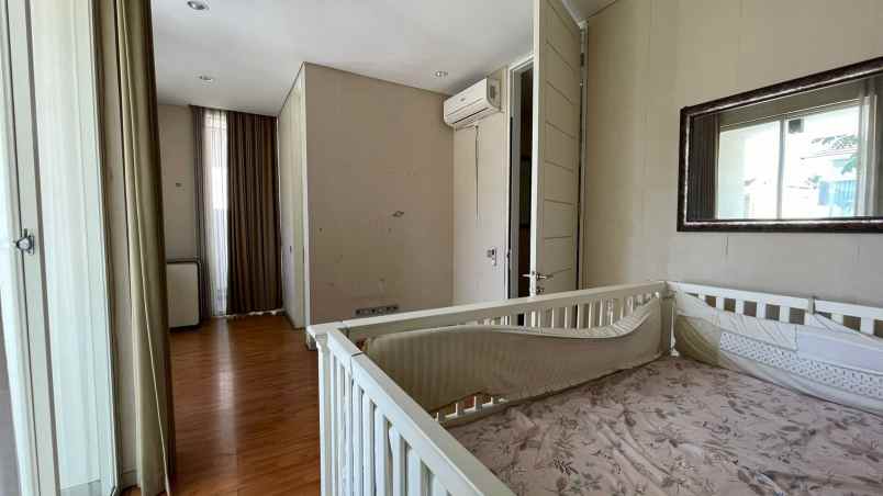 dijual rumah the mansion pakuwon indah