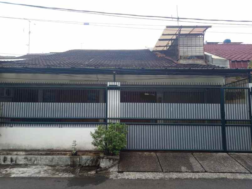 dijual rumah tomang barat jakbar shm siap huni