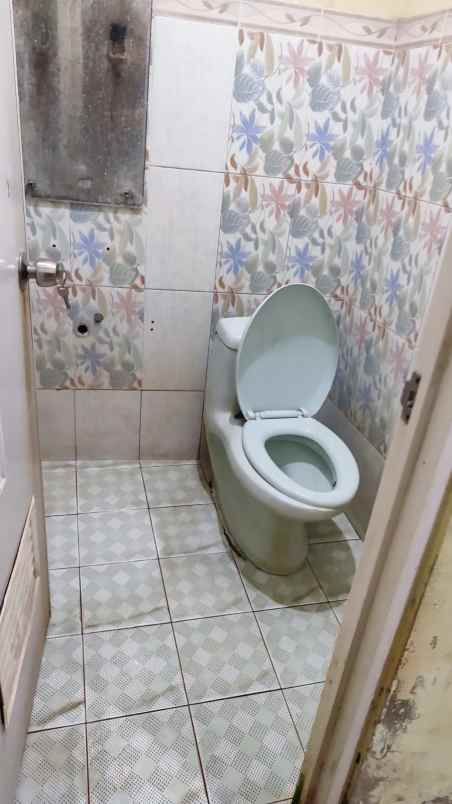 dijual rumah uad