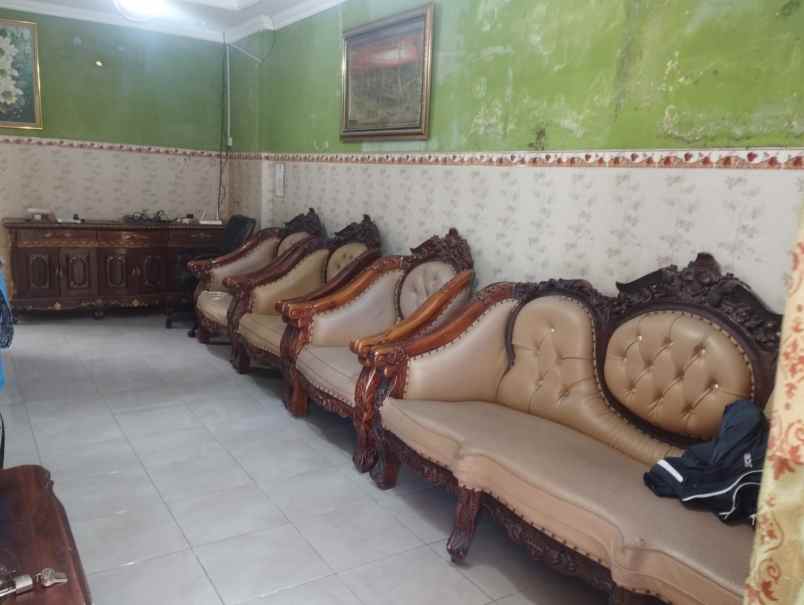 dijual rumah uad
