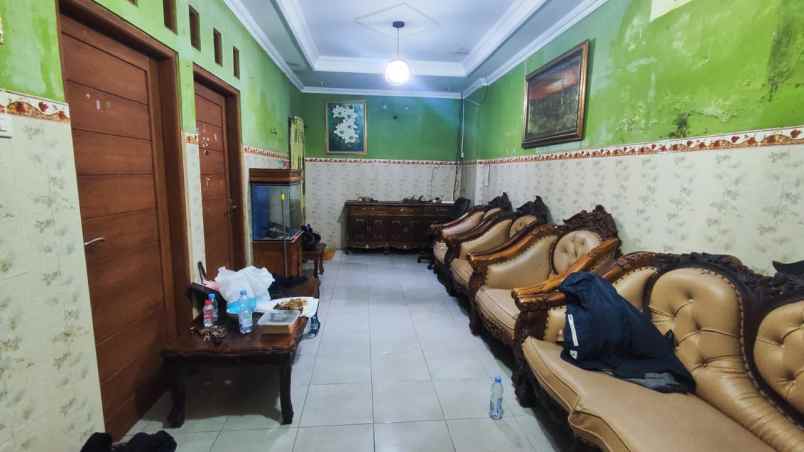 dijual rumah uad