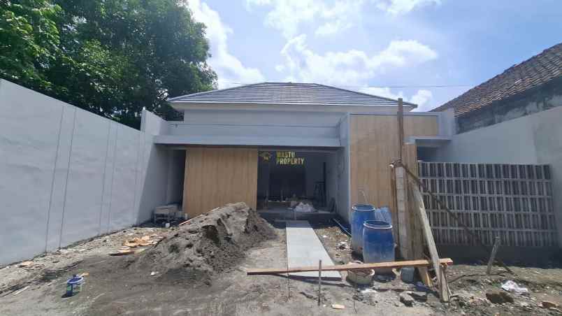 dijual rumah wedomartani