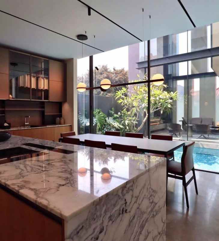 dijual rumah widya chandra jaksel