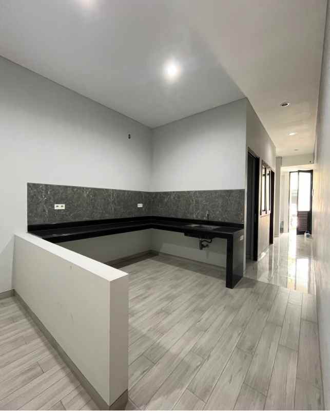 dijual rumah woodland citraland